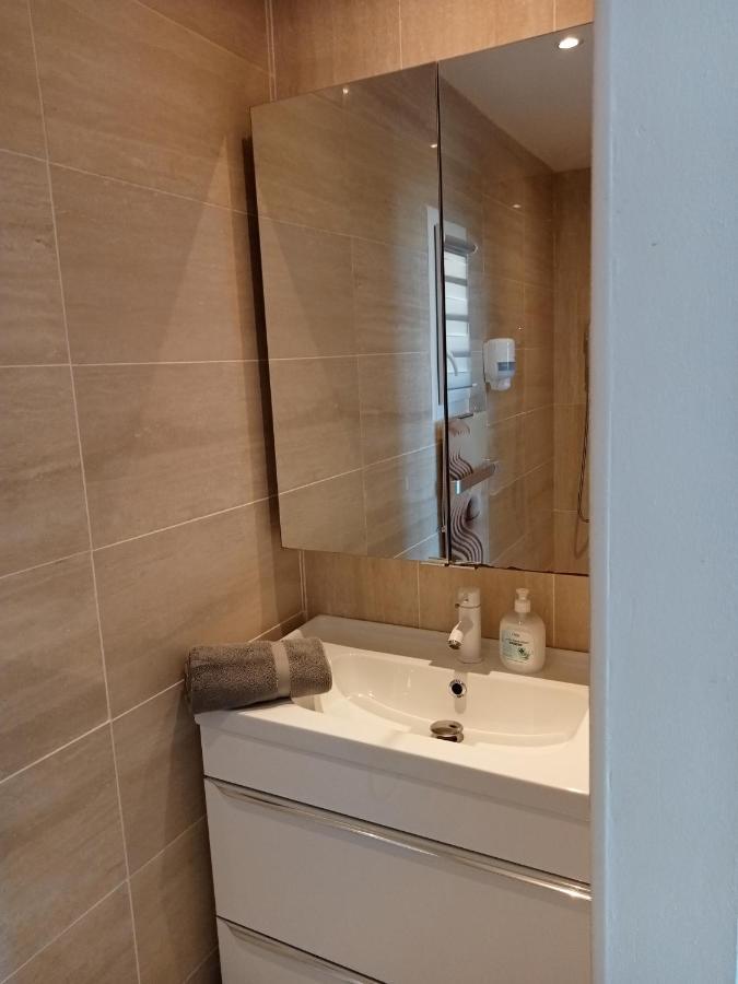 Ti Igwan I Maison A 450M De La Mer Plomodiern Kültér fotó